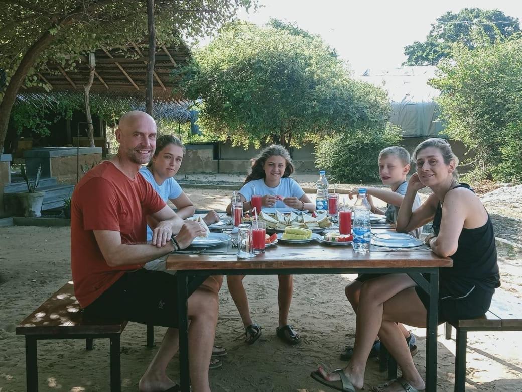 Hotel Yala Wild Hut - Yala Tissamaharama Exterior foto